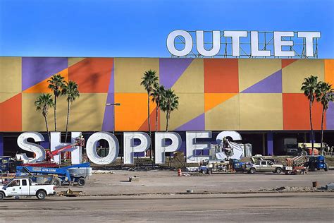 tommy hilfiger outlet laredo tx